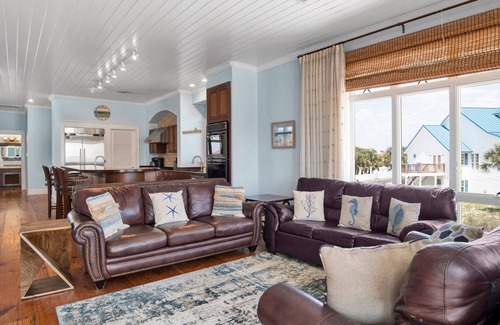 Villa Segunda House | La Casa Fole' | Beachfront, Pool, Amazing Views!