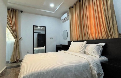 Amuwo Odofin Hotel | La Casa Ilashe