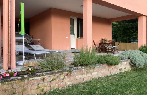Ricco del Golfo di Spezia Apartment | La casa nel verde con piscina