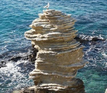 Terrasini House | La casa nella roccia