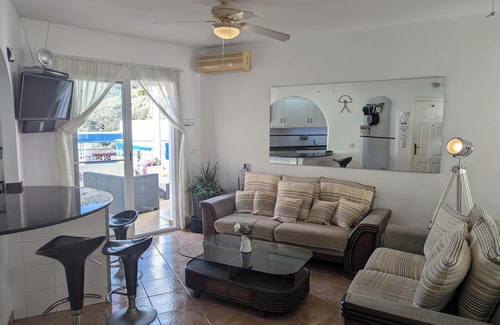 La Parata Apartment | La Casa Redonda lovely 3 bed penthouse withn sea views - a short walk to beach