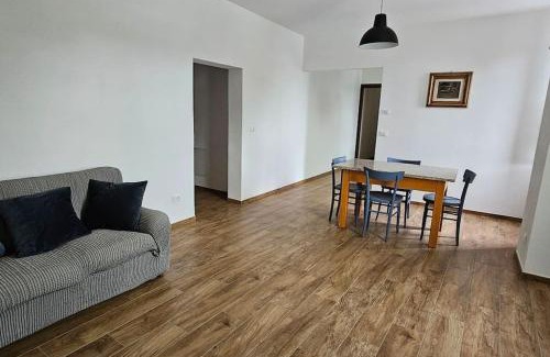 Cairo Montenotte Apartment | La Casa Rossa affittacamere