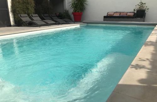 Saint-Hippolyte House | LA CASA SANILLS