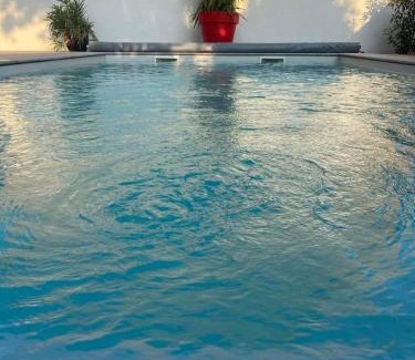 Saint-Hippolyte House | LA CASA SANILLS