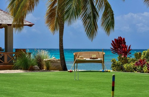 Long Island Villa | La Casa - Stunning Sea Views