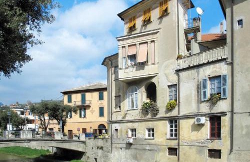 Finalborgo Apartment | La Casa sul Fiume Aquila