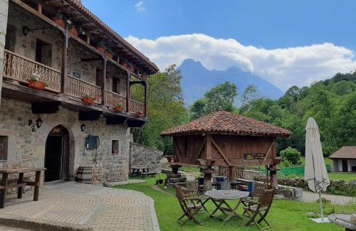 Posada de Valdeon Hotel | La Casa Vieja en Valdeón