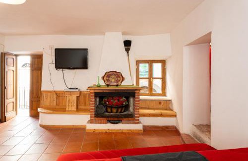 Rocca Massima House | La Casetta dei Colori