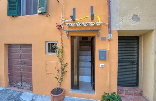 Portoferraio Old Town Apartment | LA CASETTA DI CONCETTA