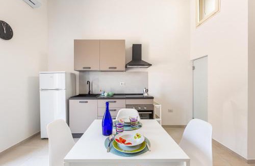 Torre Lapillo Apartment | La Casetta di Paola by BarbarHouse