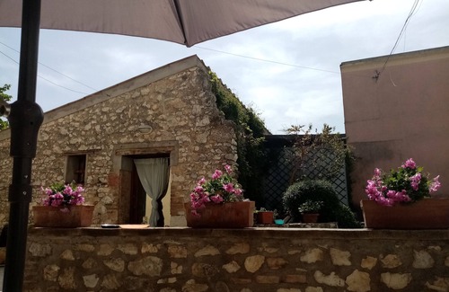 Santa Maria in Valle Apartment | La Casetta is an air-conditioned stone apartment, 5 mins drive from Trevi.
