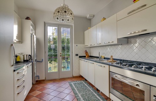 Albenga Apartment | La Casetta Sull'Albero 900m from the sea, Albenga, Italy