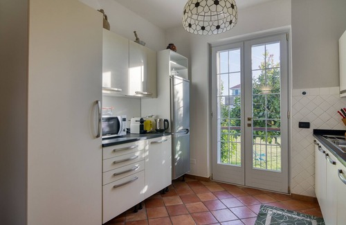 Albenga Apartment | La Casetta Sull'Albero 900m from the sea, Albenga, Italy