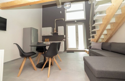 Pirri Apartment | La Casetta117
