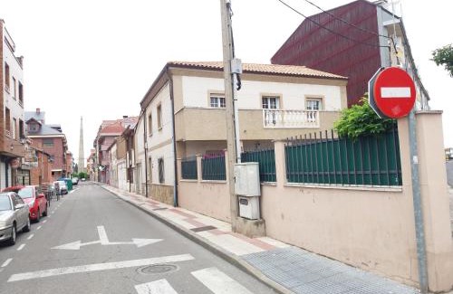 La Virgen del Camino House | La Casina de La Virgen del Camino VUT-LE-113