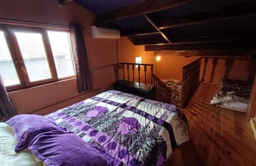 Santa Maria de la Alameda Ski Chalet | La Casita Violeta