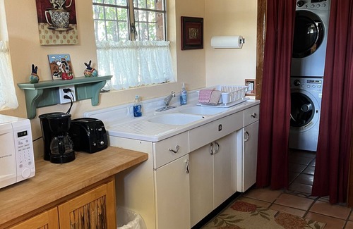 Bisbee House | LA CASITA: Charm/Privacy, Stunning Patio, pet friendly