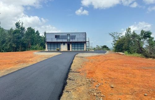 Cienaga Alta House | La Casita de Acero