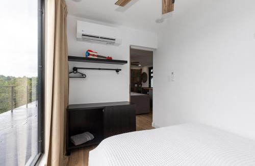 Cienaga Alta House | La Casita de Acero