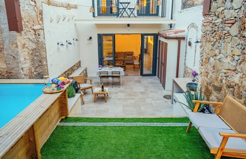 Alella House | La Casita del Vino