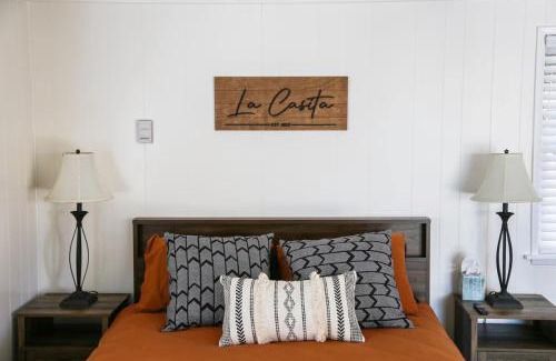 Lake Elsinore House | La Casita Poolside Retreat