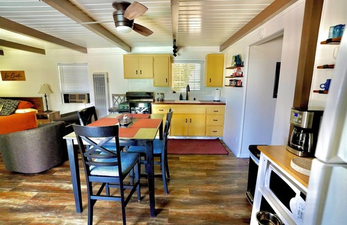 Lake Elsinore House | La Casita-Quiet & serene 1bedroom home in nature with AC & WIFI in Lake Elsinore