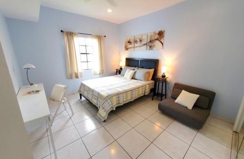 Coral Way House | La Casona Azul