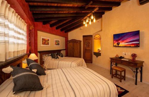 San Felipe del Agua Hotel | La Casona Colorada San Felipe del Agua