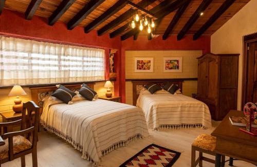 San Felipe del Agua Hotel | La Casona Colorada San Felipe del Agua