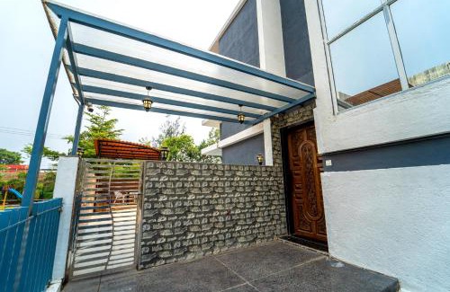 Tungarli Villa | LA Castle by Cosmos Stays