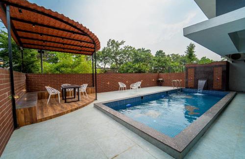 Tungarli Villa | LA Castle by Cosmos Stays