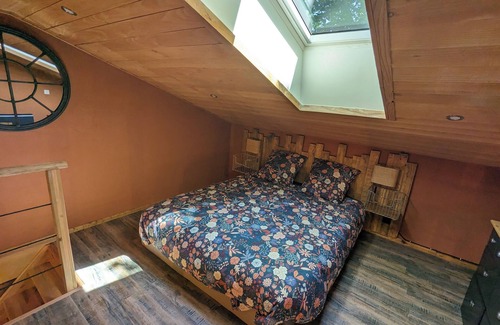 Saint-Pardoux Bed & Breakfast | La Chambre d'Art in the heart of nature, 300 metres from Lake St Pardoux