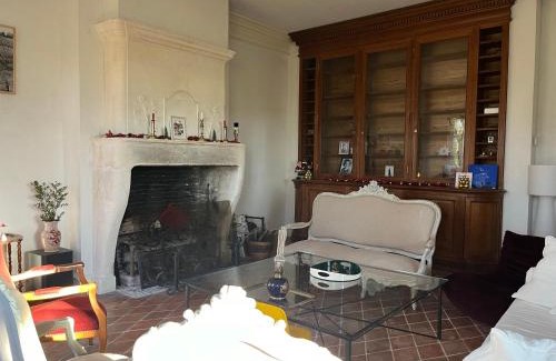 Juillac-le-Coq Bed & Breakfast | La Charentaise Dorée