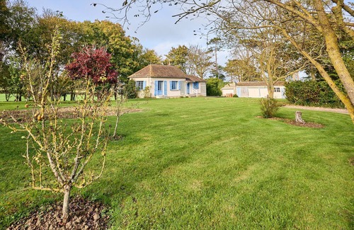 Tracy-sur-Mer House | La Chaumière bleue - Maison, plage à 7min à pied