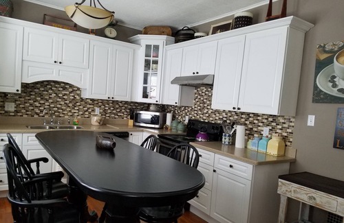 Ashland House | La'Chic Boutique Bungalow 3 Beds/1.5Baths