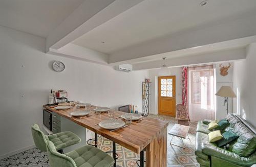 Villeneuve-les-Avignon House | La Cigale - Vieux Village - Charmante Maisonnette climatisée avec Jardin