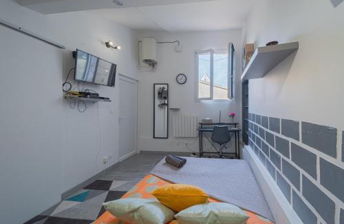 Libourne Apartment | La Cloche Studio Hypercentre Mairie