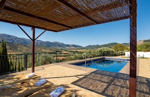 Villanueva del Rosario Villa | La Colina Villanueva del Rosario by Ruralidays