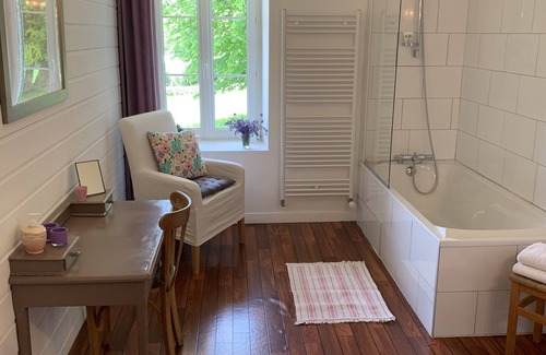 Collonges Bed & Breakfast | La Colonie