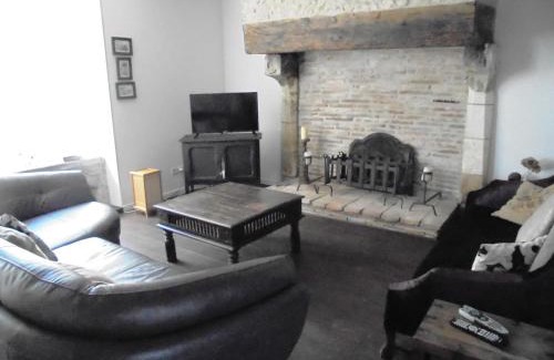 Pillac House | La Coquille Cottage