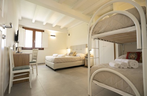 Brucanuova Hotel | La Corte Del Sole