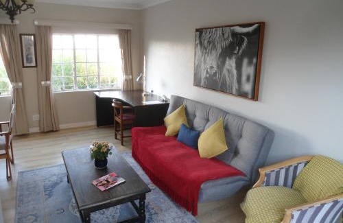 Greater Johannesburg Metropolitan Area Apartment | "La Couronne"