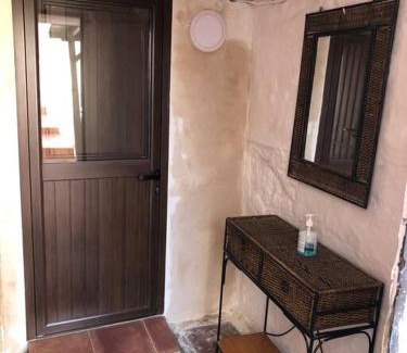 Paterna Apartment | LA CUEVA de TONI EL SECO