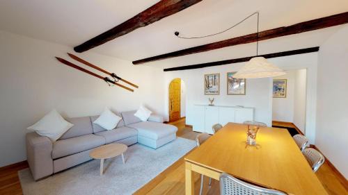 Samedan Apartment | La Dmura