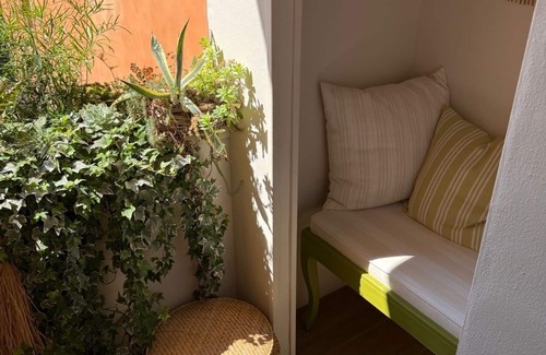 Borgo Trento Apartment | LA DOLCE VITA Charming, Luxurious 2 Bedrooms 2 Bathrooms with cosy Balcony