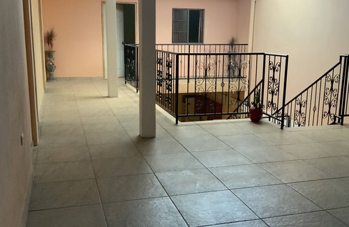 Esteli House | La Dolce vita francophone
