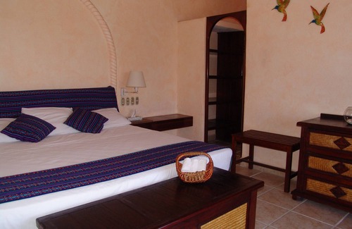 Playa Las Gatas Bed & Breakfast | La Escollera Suites Adults Only