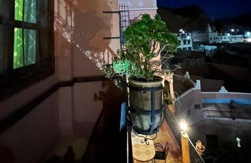 Ait Sedrate Sahl Charkia House | La Famille Berbère