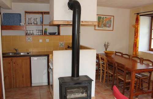 La Haute Maure House | La Farigoule, 8 person rental with shared pool, nature and calm