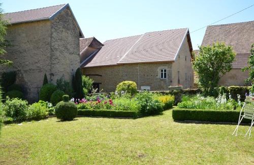 Aillevans House | La ferme aux glycines